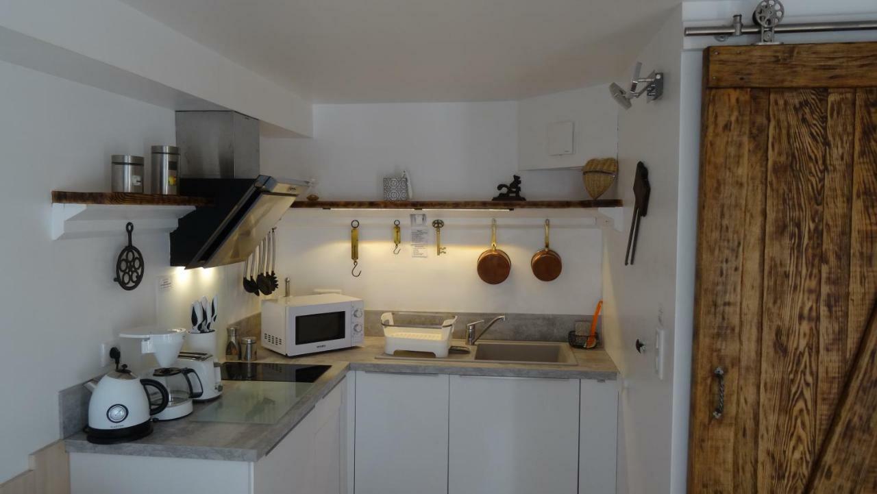 Chambre Du Sabotier - Studio Troglodytique - A 100 M Baignade En Riviere - Location De Canoe - Circuits Cyclo - Aire De Pique-Nique - 3 Restaurants Castelnaud La Chapelle Eksteriør billede