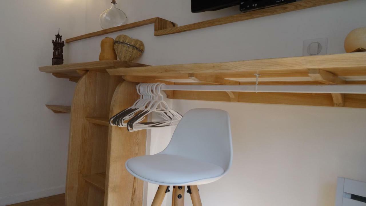 Chambre Du Sabotier - Studio Troglodytique - A 100 M Baignade En Riviere - Location De Canoe - Circuits Cyclo - Aire De Pique-Nique - 3 Restaurants Castelnaud La Chapelle Eksteriør billede